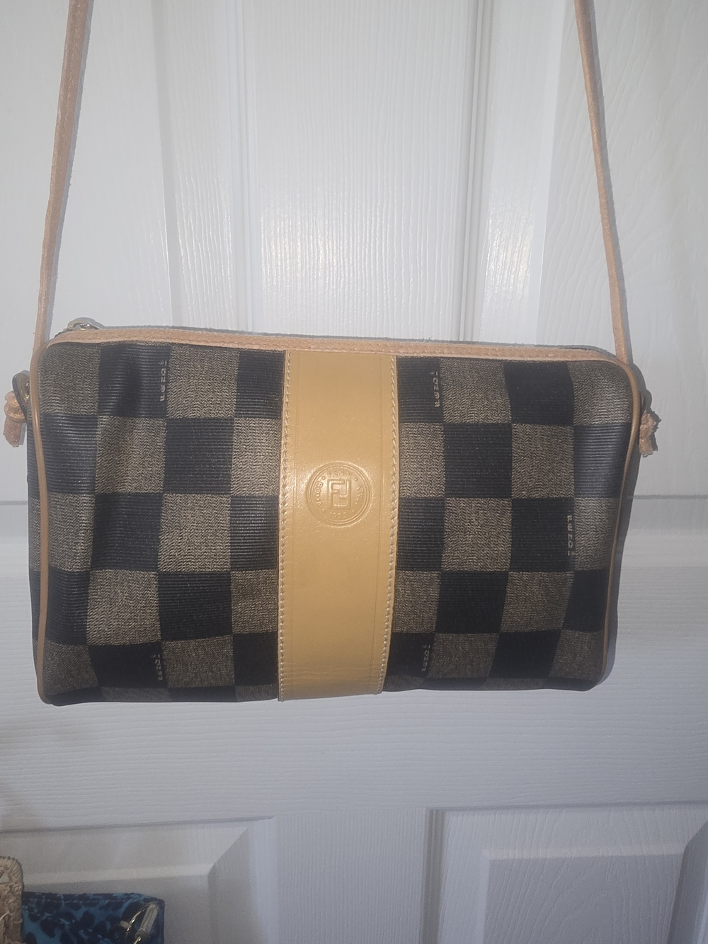 FENDI Vintage Checkered Crossbody Bag With Original Leather Strap - Picture 4 of 16